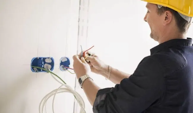eletricista-residencial-como-escolher-e1672705398179